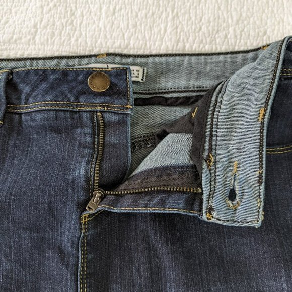 Zara Dark Wash Denim Skirt - Size 8 - Picture 4 of 7